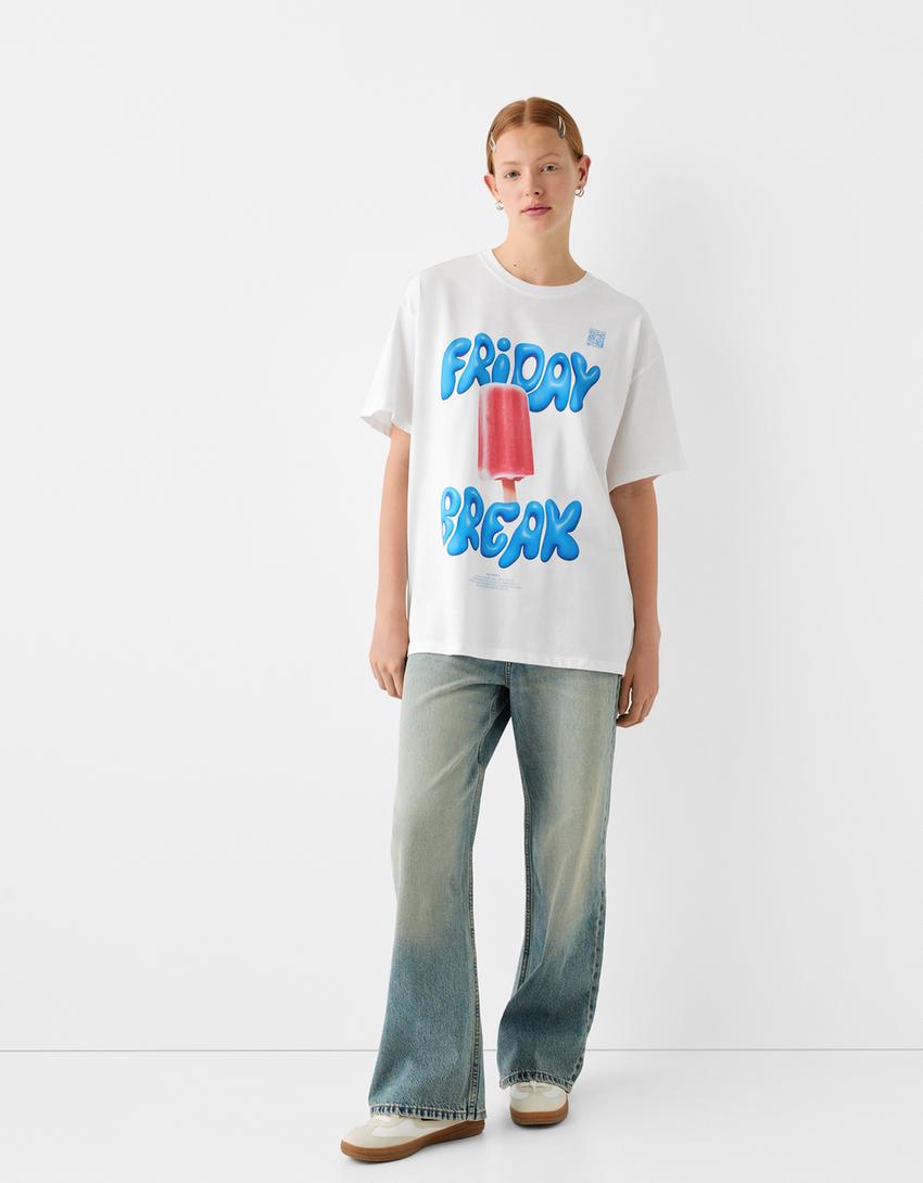 T-shirt Bershka Wearable Art oversize fit com estampado-Gelo-4