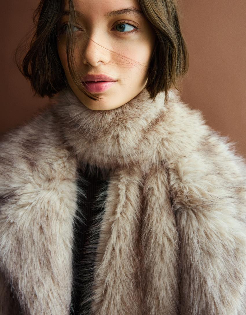 Faux fur stole-Cream