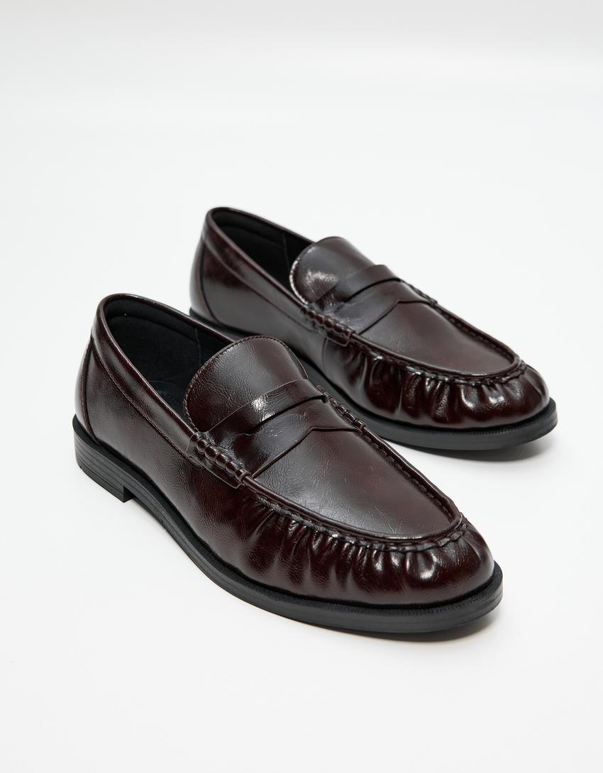 MOCASIN FRUNCIDO-Marrón