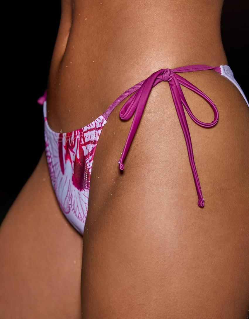 Cueca de biquíni com flor-Rosa-2
