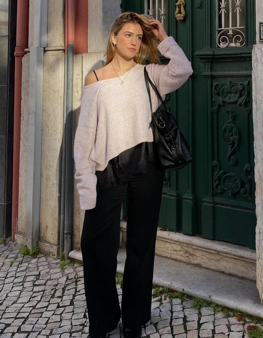 Soft touch V-neck sweater-Sand