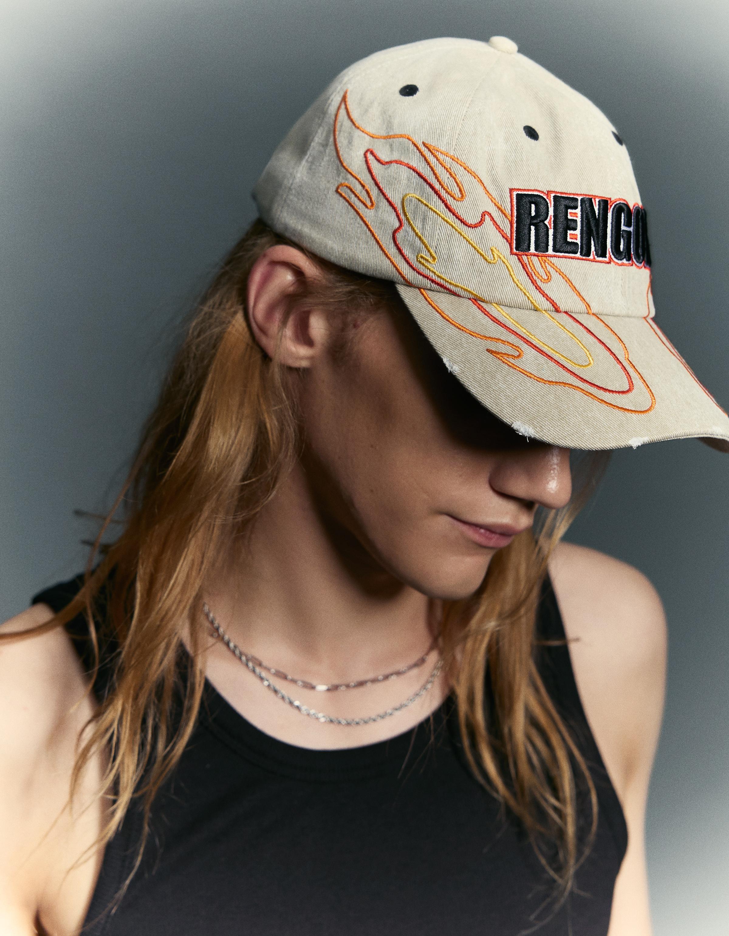 Bershka Demon Slayer Kappe Herren Rohweiß