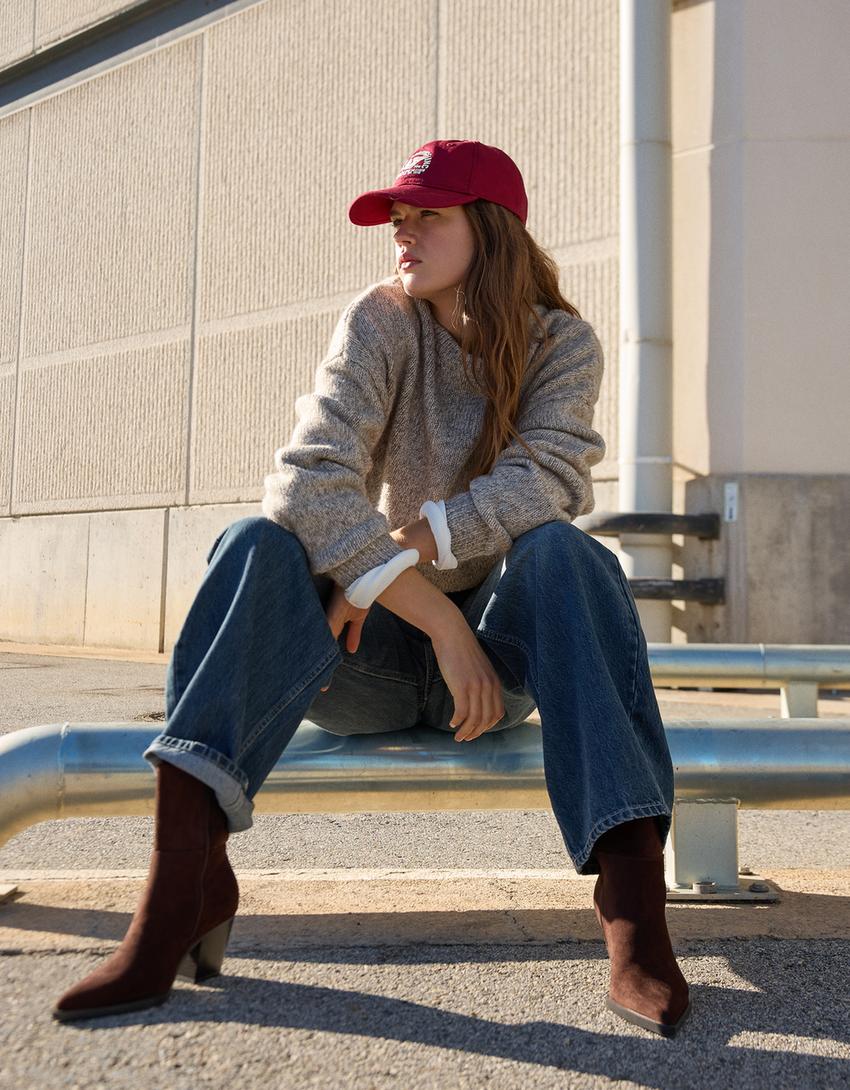 Cowboy heel ankle boots-Brown