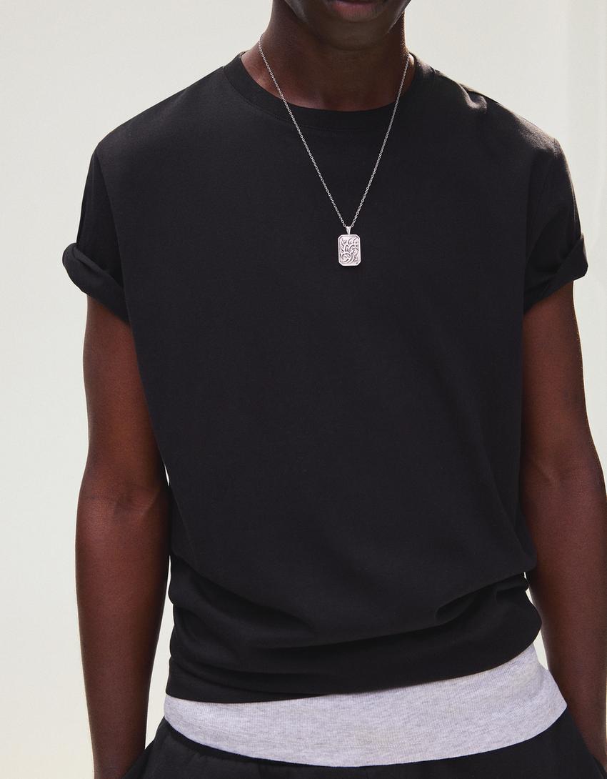 تيشرت بأكمام قصيرة-أسود