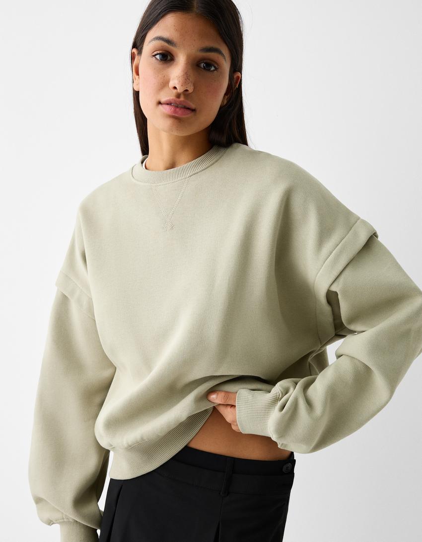 سويت شيرت بياقة دائرية-كاكي-2