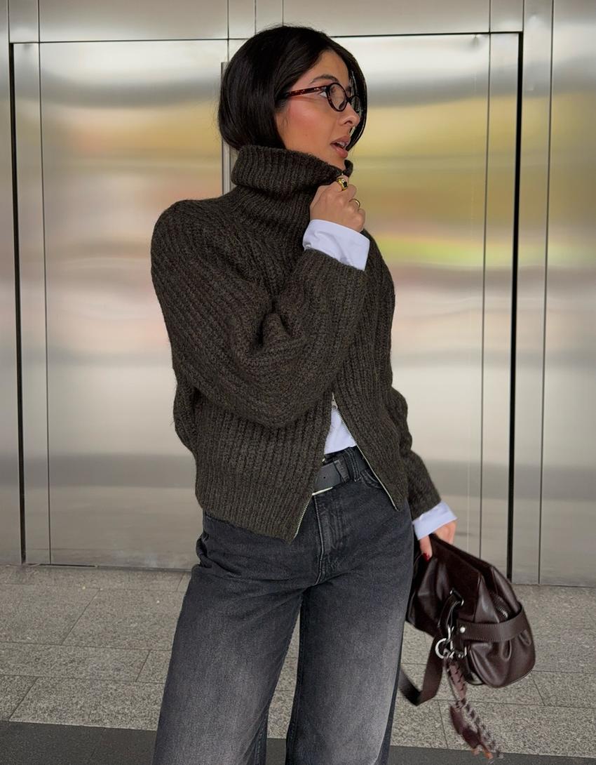 High-neck zip-up cardigan-Brown