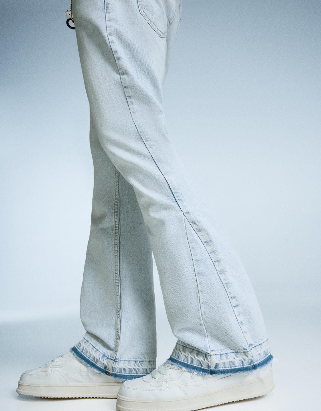 Straight-fit flared jeans