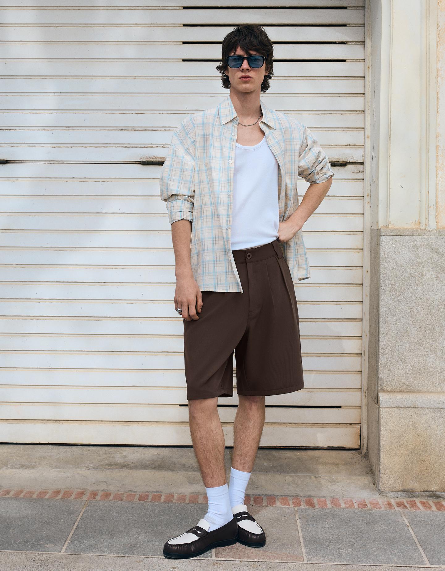 Bershka bermudy boxy tailoring brązowy
