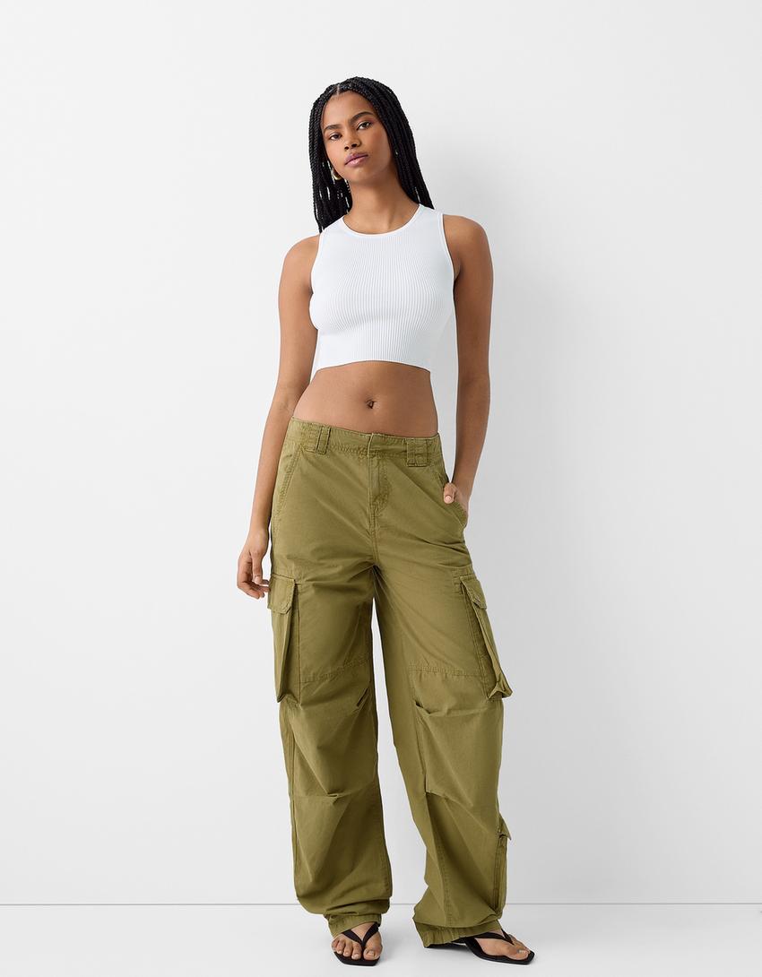 Voluminous multipocket cargo trousers-Green