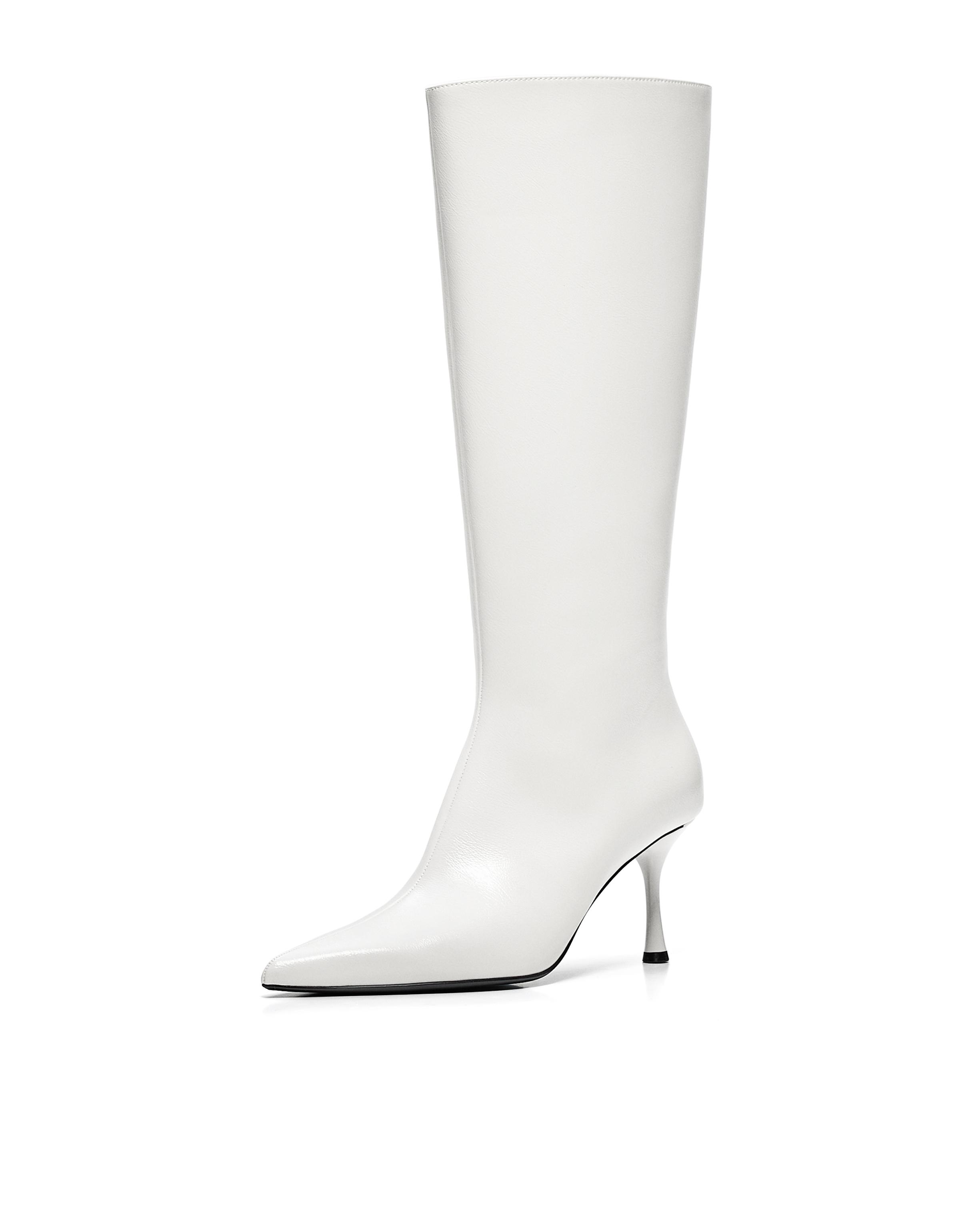 Kitten heel boots — WHITE