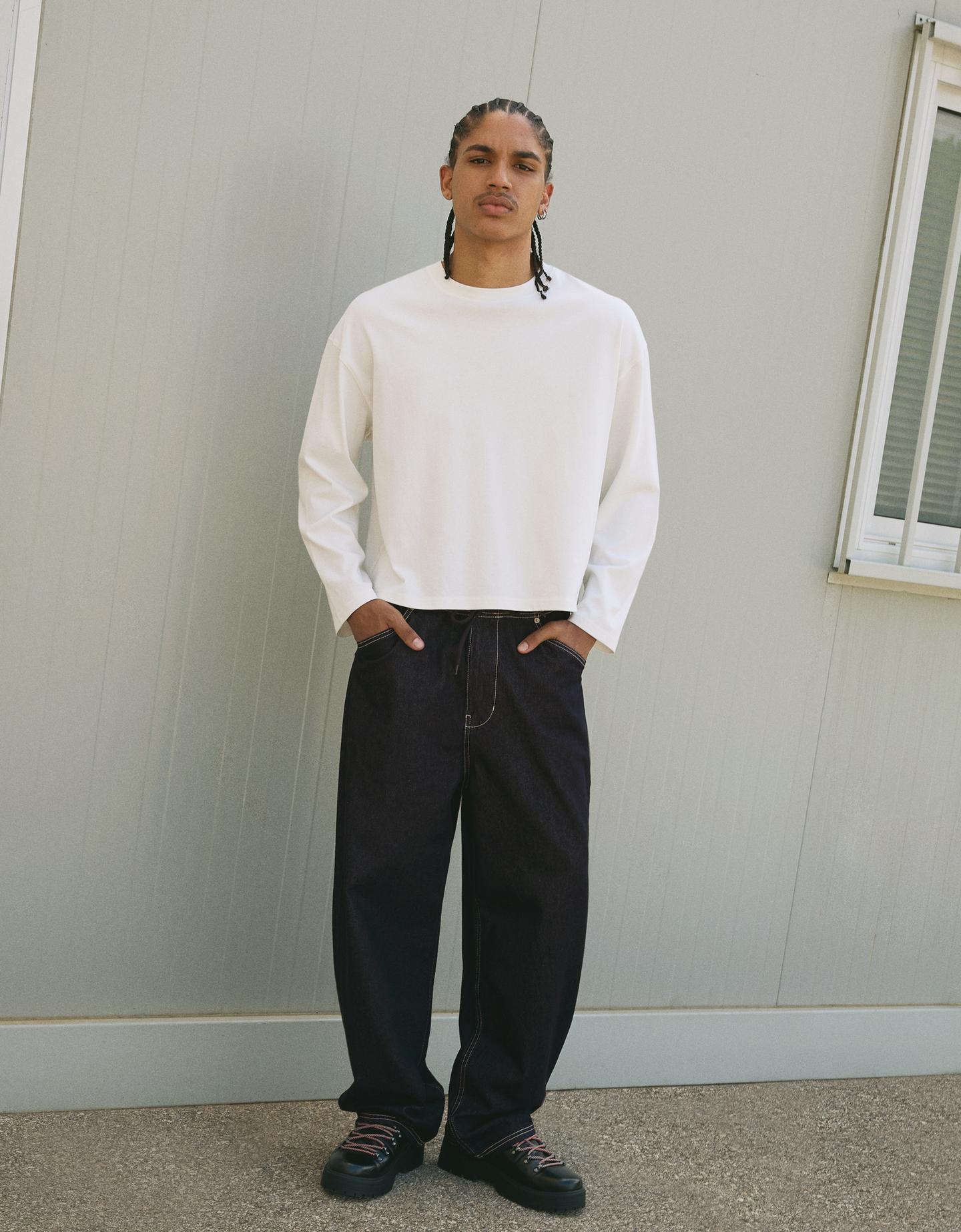 Bershka jeansy jogger o kroju baggy granatowy