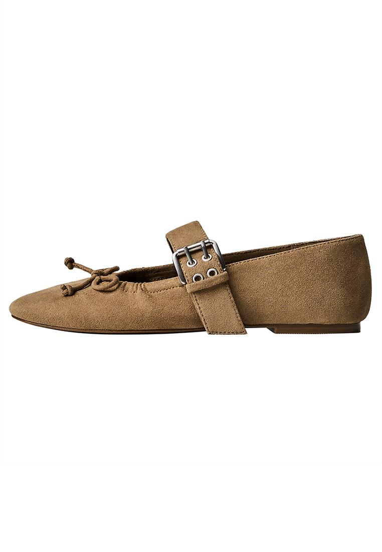 BUCKLED BALLERINAS — Tan