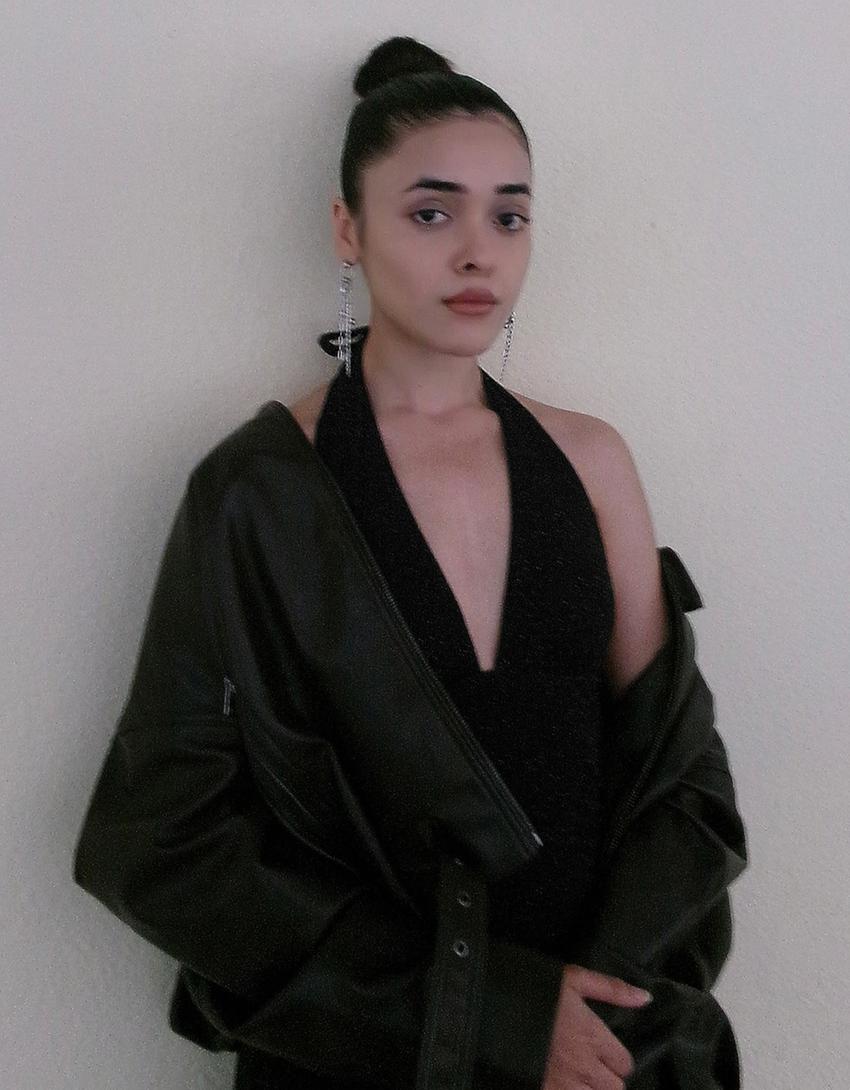 Shimmery halter neck midi dress-Black