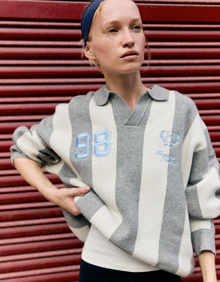 Striped embroidered polo collar jumper — Grey