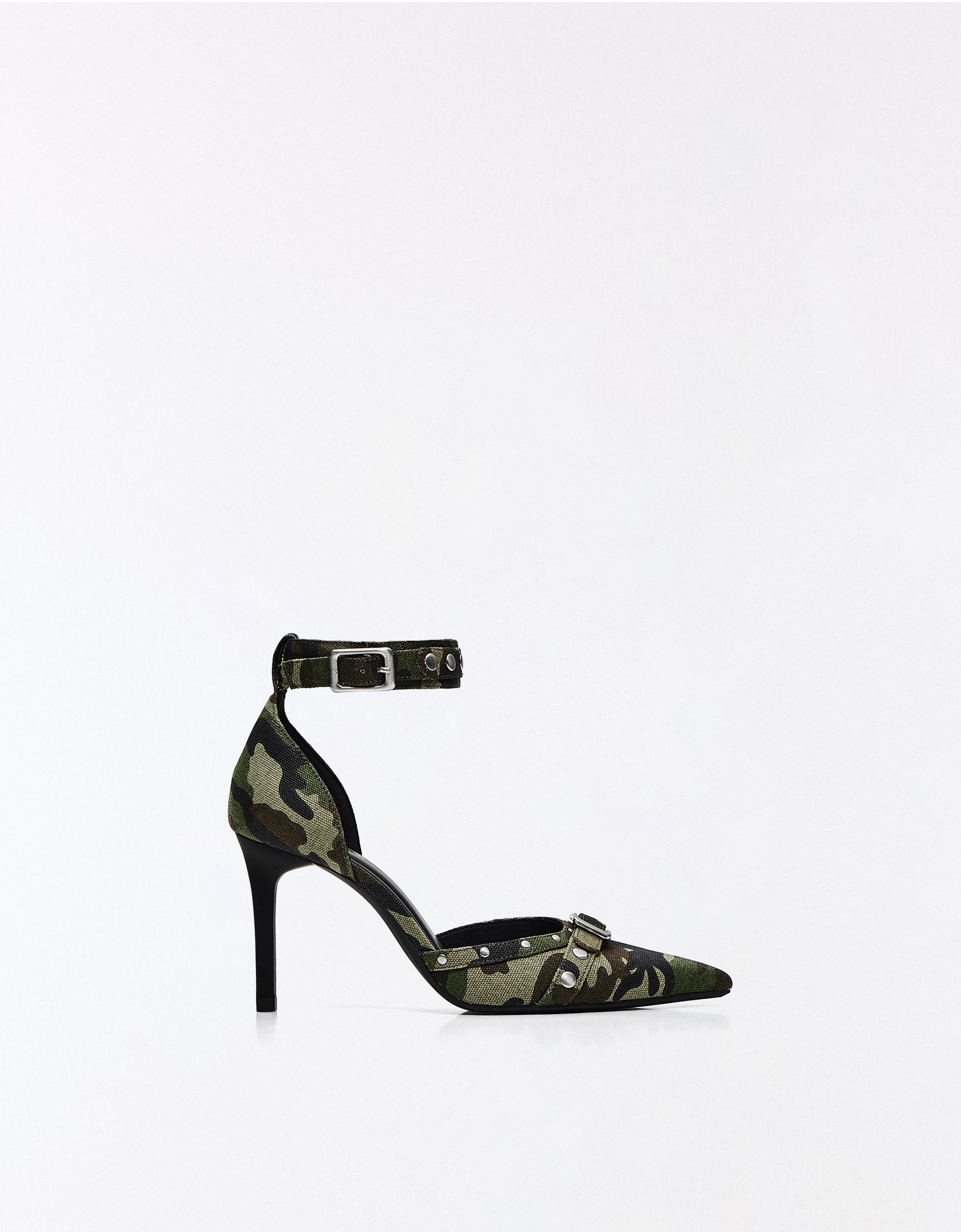 Ankle-strap heeled shoes with buckle detail — Camouflage