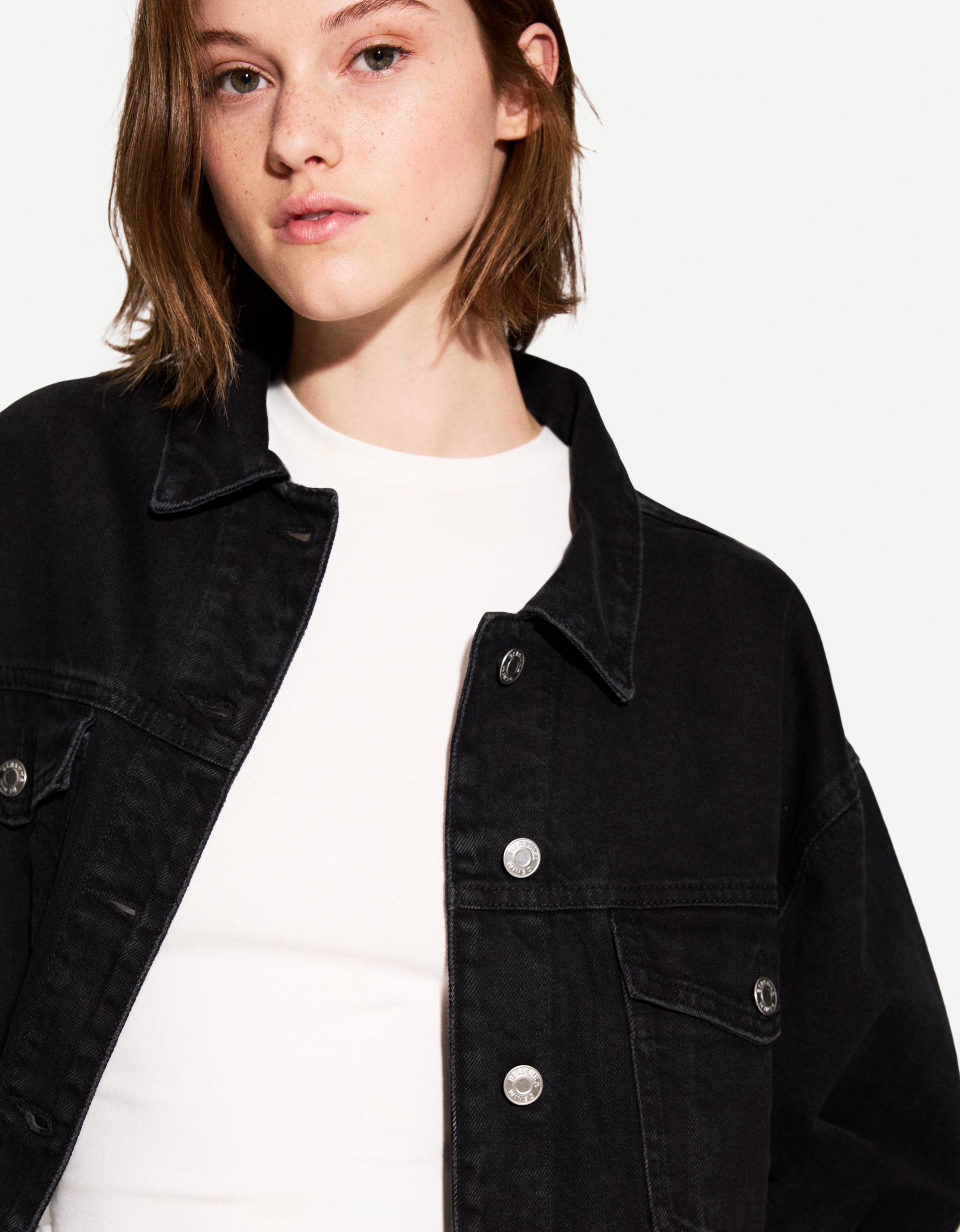【AAKE】BLACK DENIM CROP JK Black Denim Single-Breasted Crop denim jacket for Women