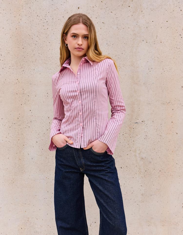 İspanyol kollu dar kesim gömlek