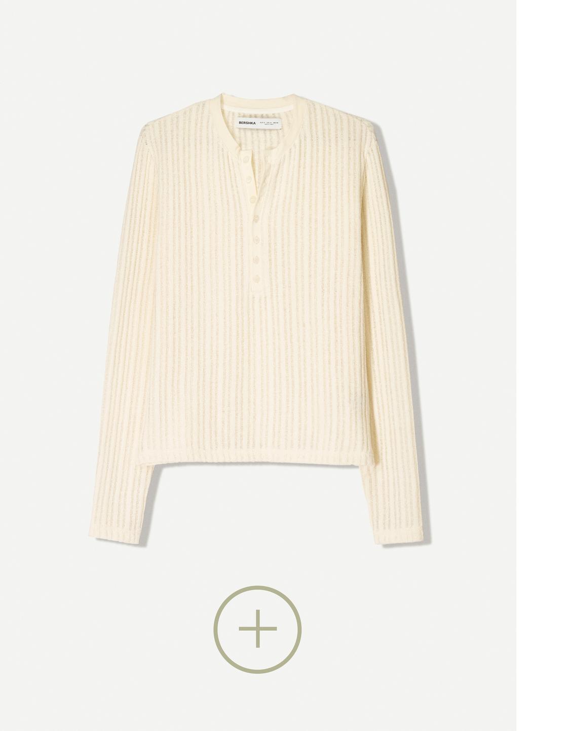 Openwork sweater with buttons
