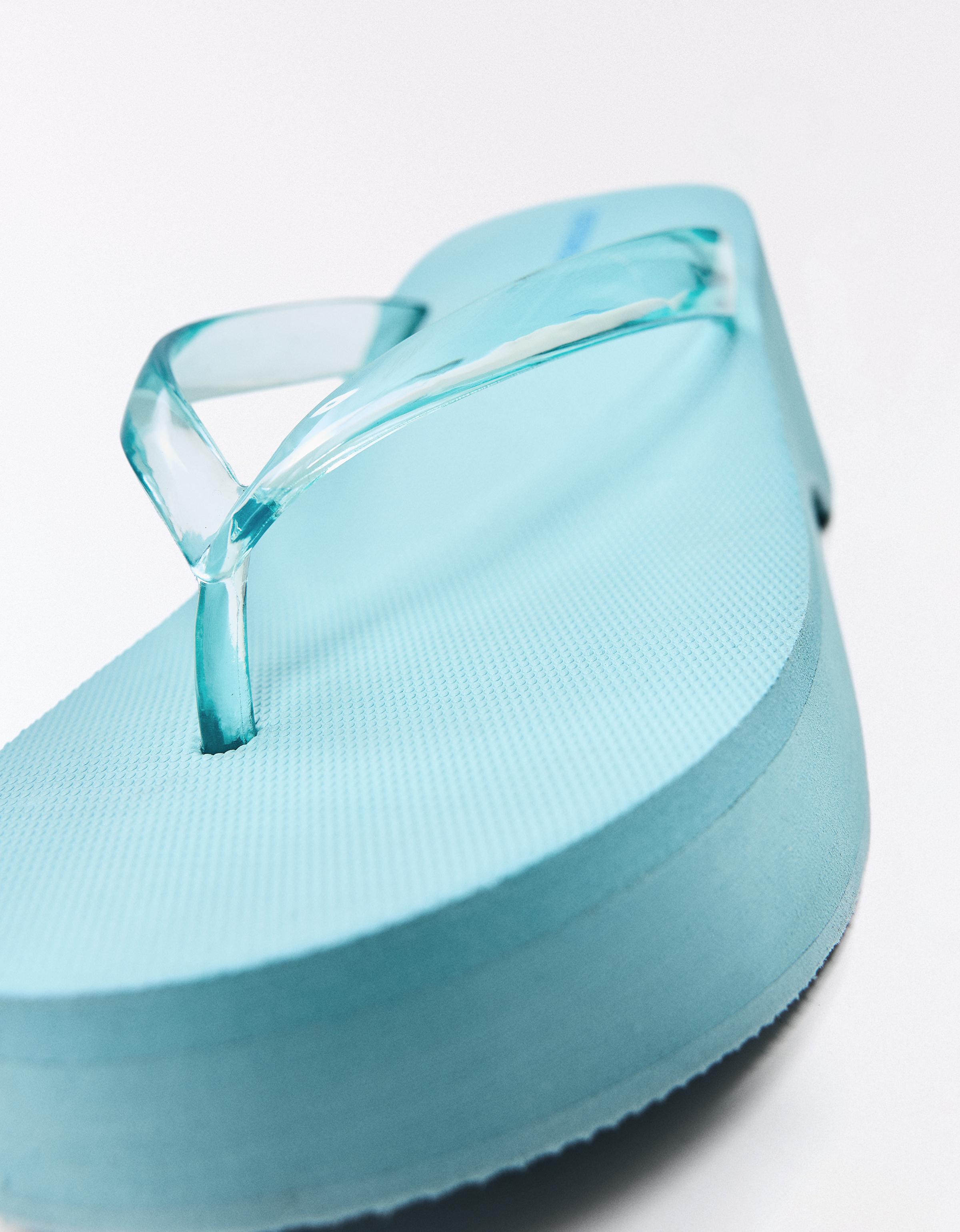 Vinyl thong platform sandals — BLUE