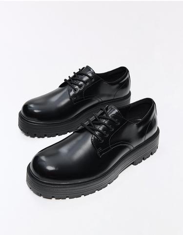 BASIC BLUCHERS — BLACK 5