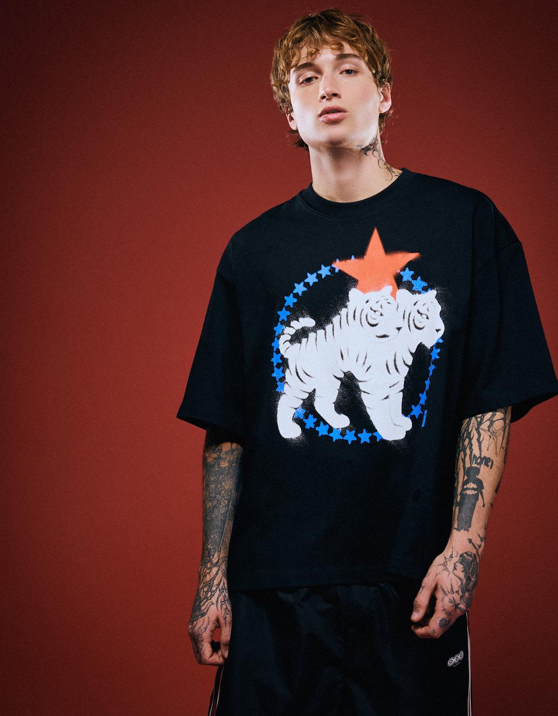 T-shirt NTS Nusar 3000 Boxy fit manga curta estampado