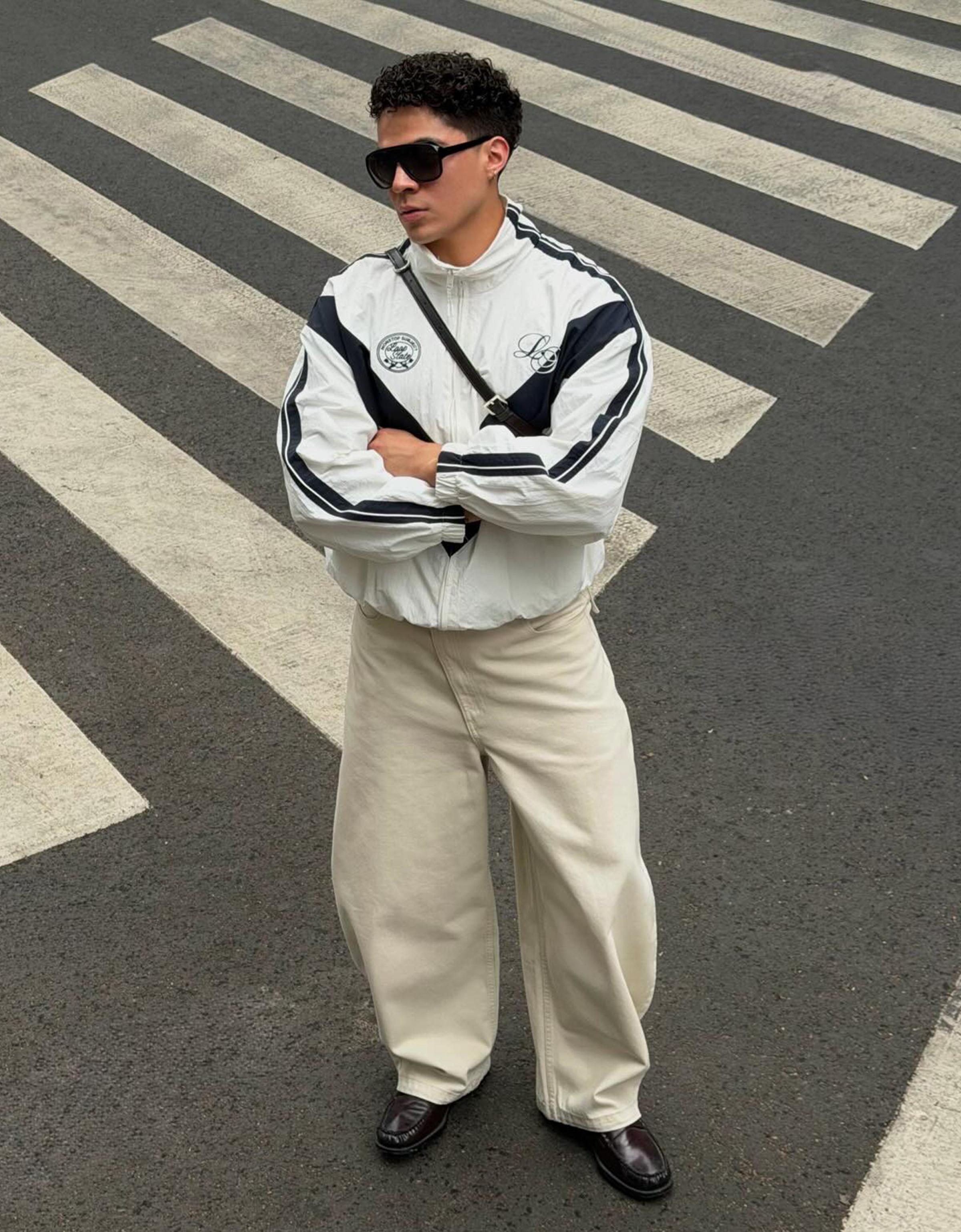 Embroidered crossover barrel trousers — Sand