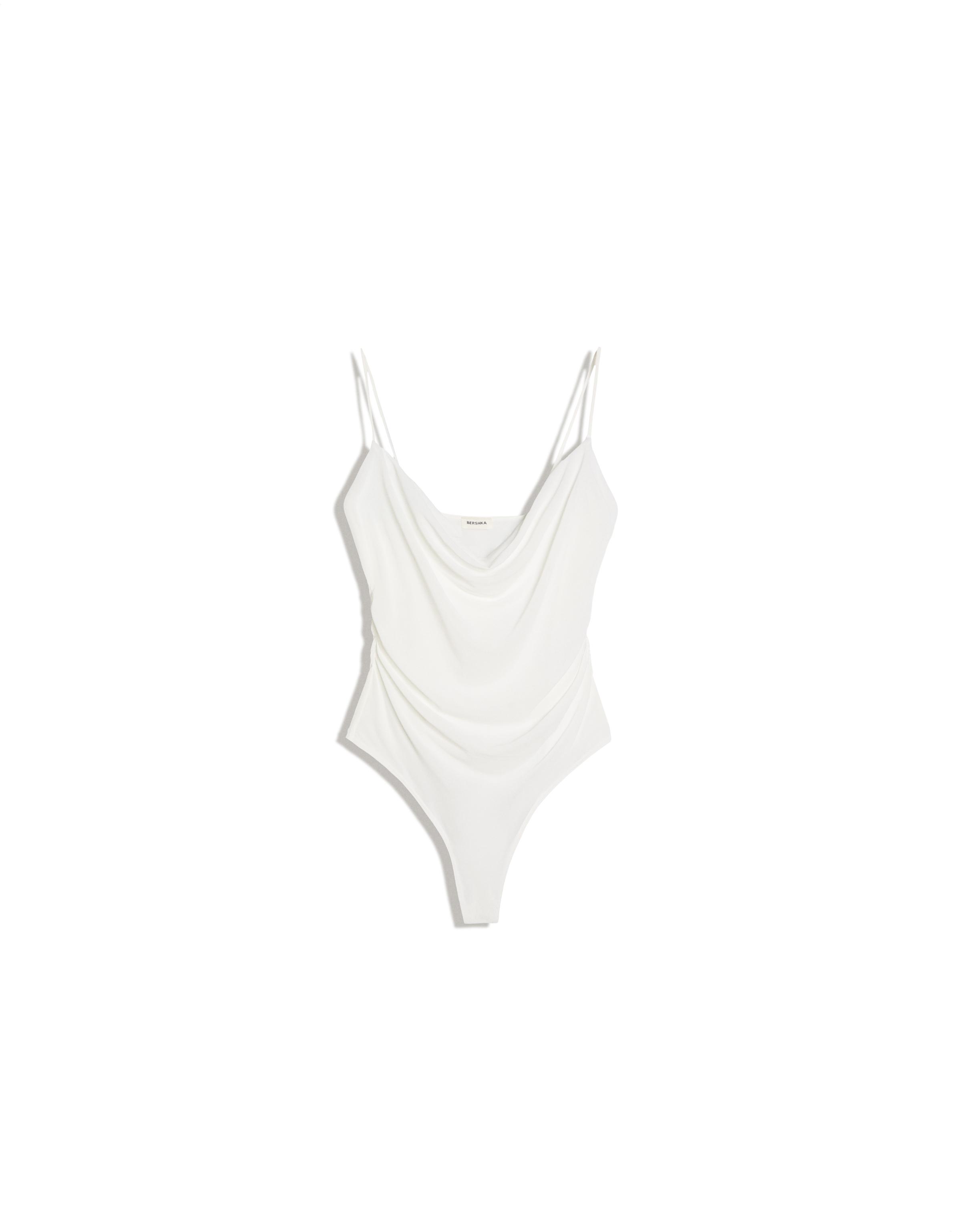 Draped strap body
