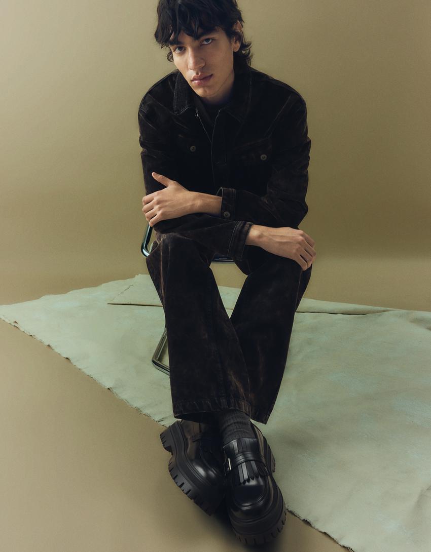 Mocassim sola grossa fivela-Preto