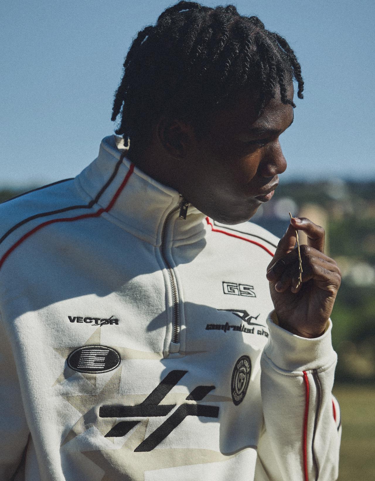 Graphic half-length zip jumper — Off white