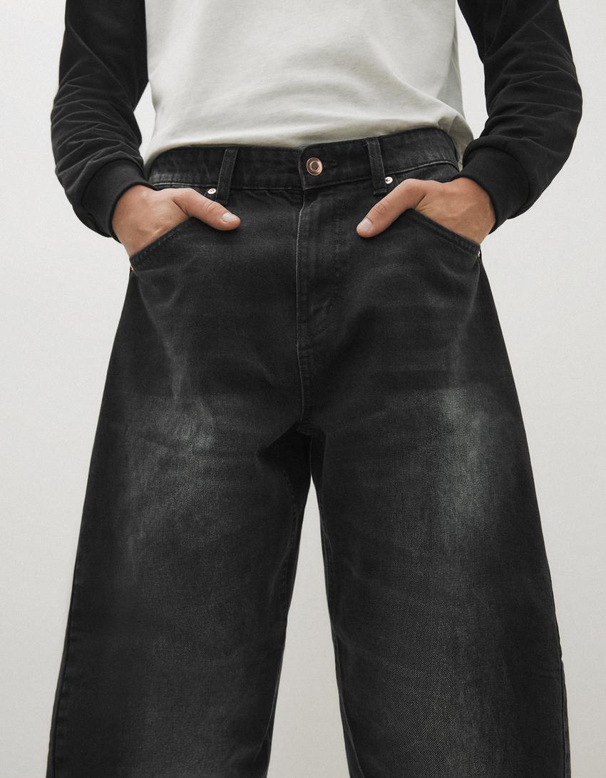 Jeans mit Twisted Fit-Schwarz