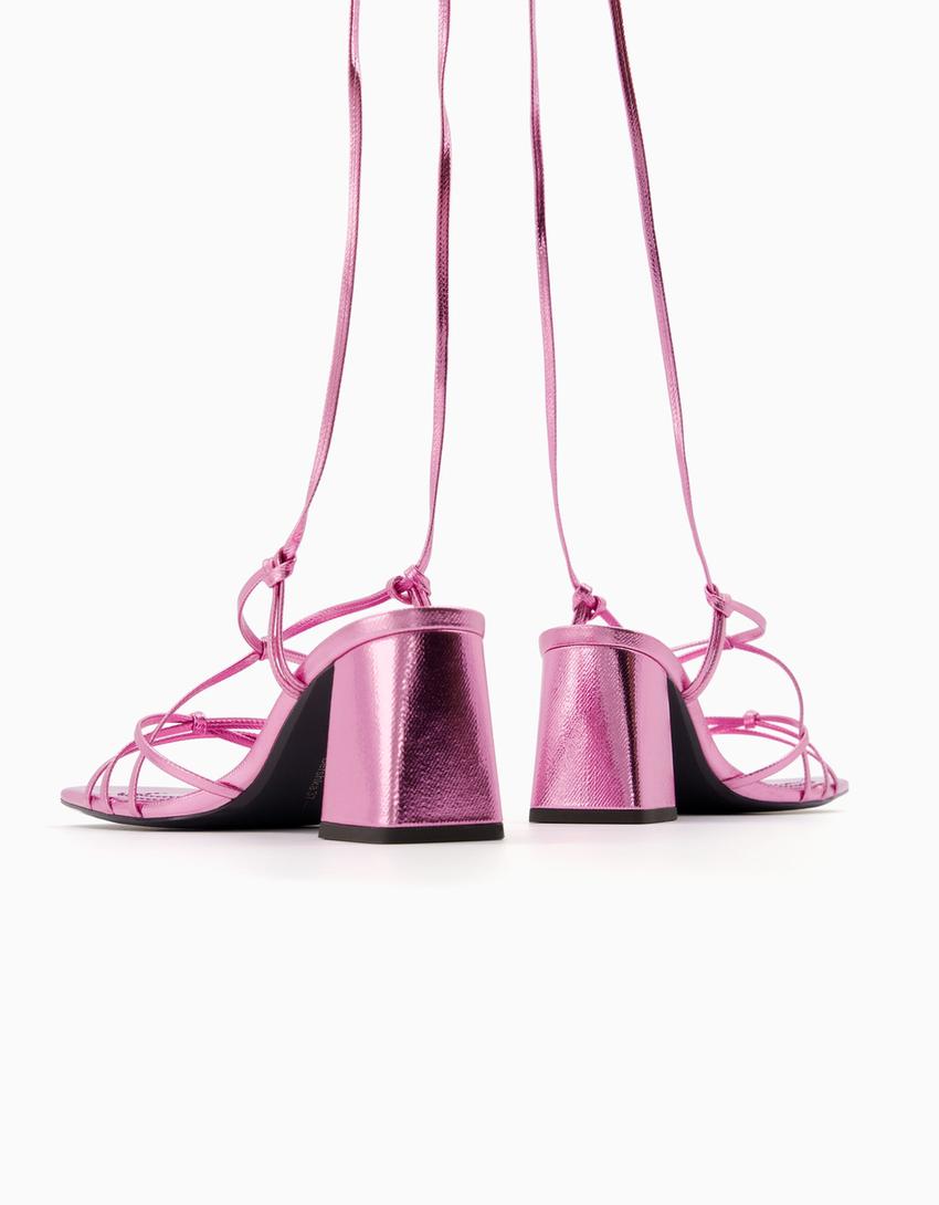 Tied heeled metallic sandals-Pink