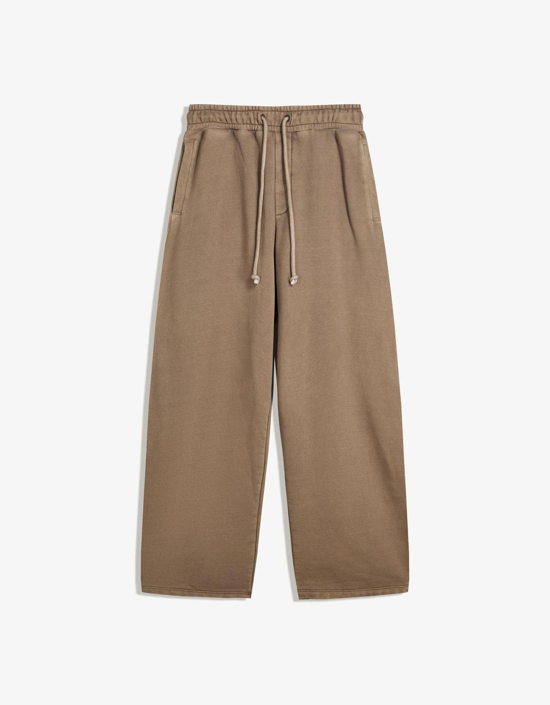 Balloon fit trousers