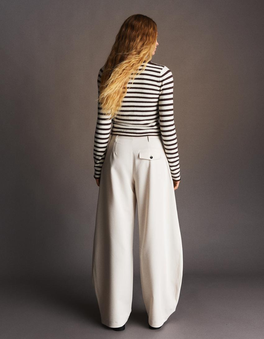 Barrel trousers with pleats-Cream