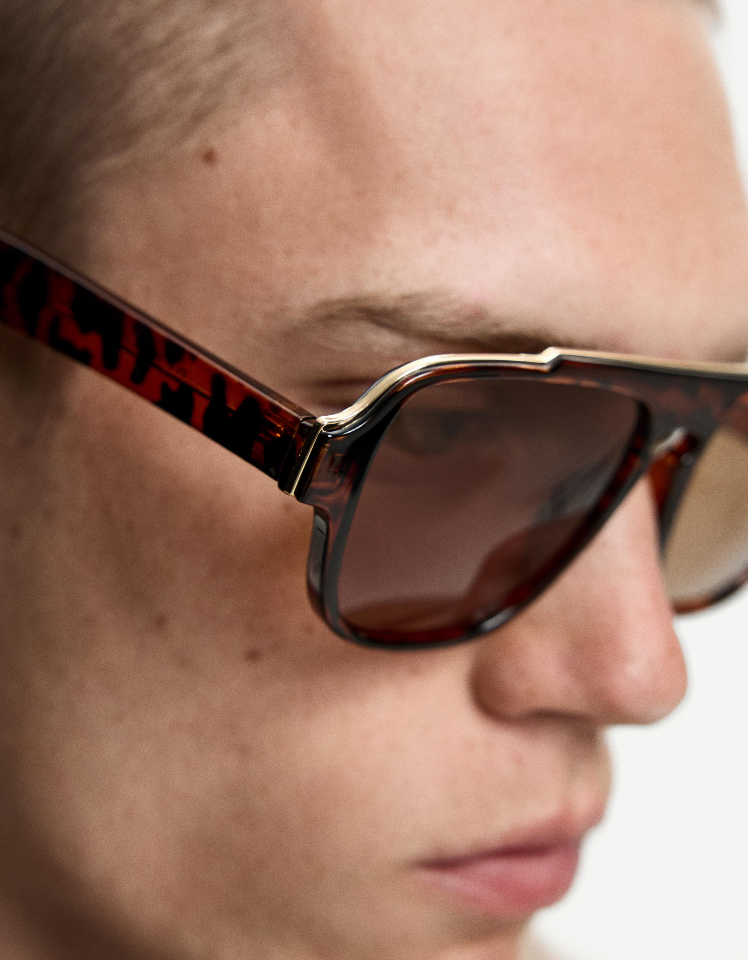 Bershka Sonnenbrille Kunststoff Herren Braun