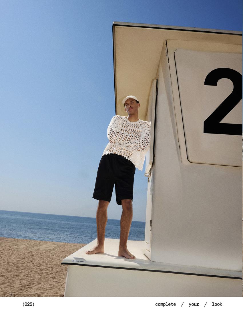 Pleated skater shorts-Black