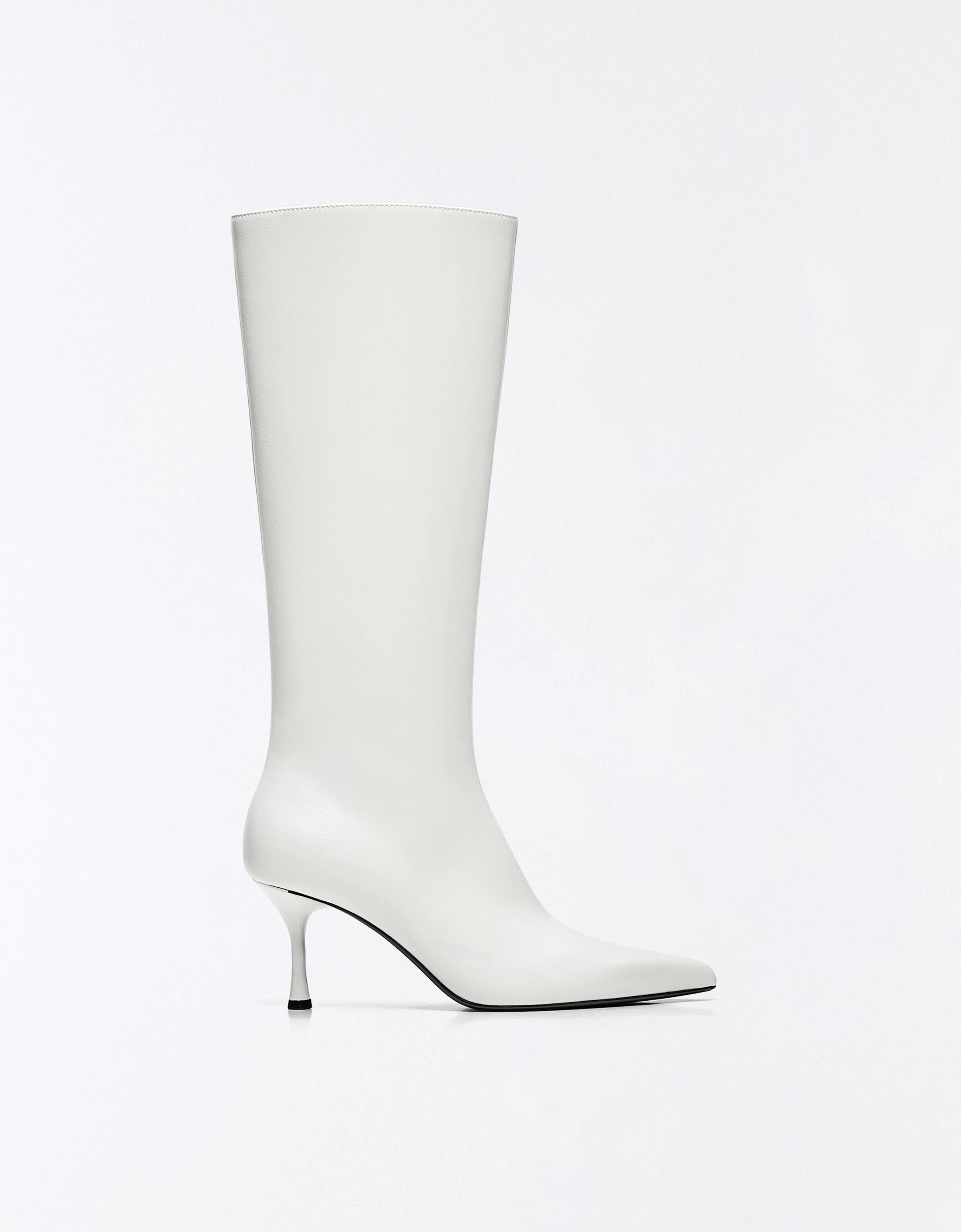 Kitten heel boots — WHITE