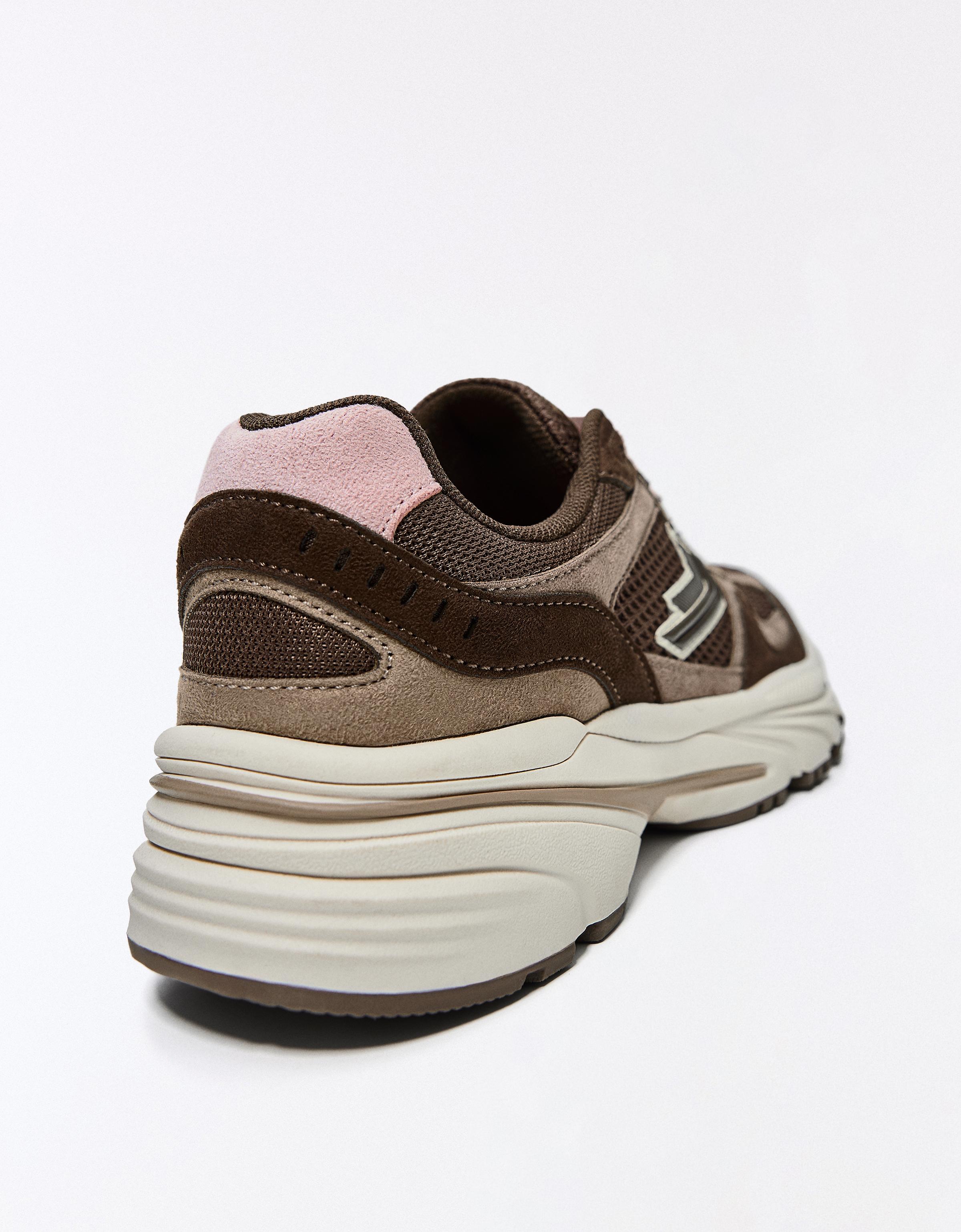Multi-piece trainers — Brown