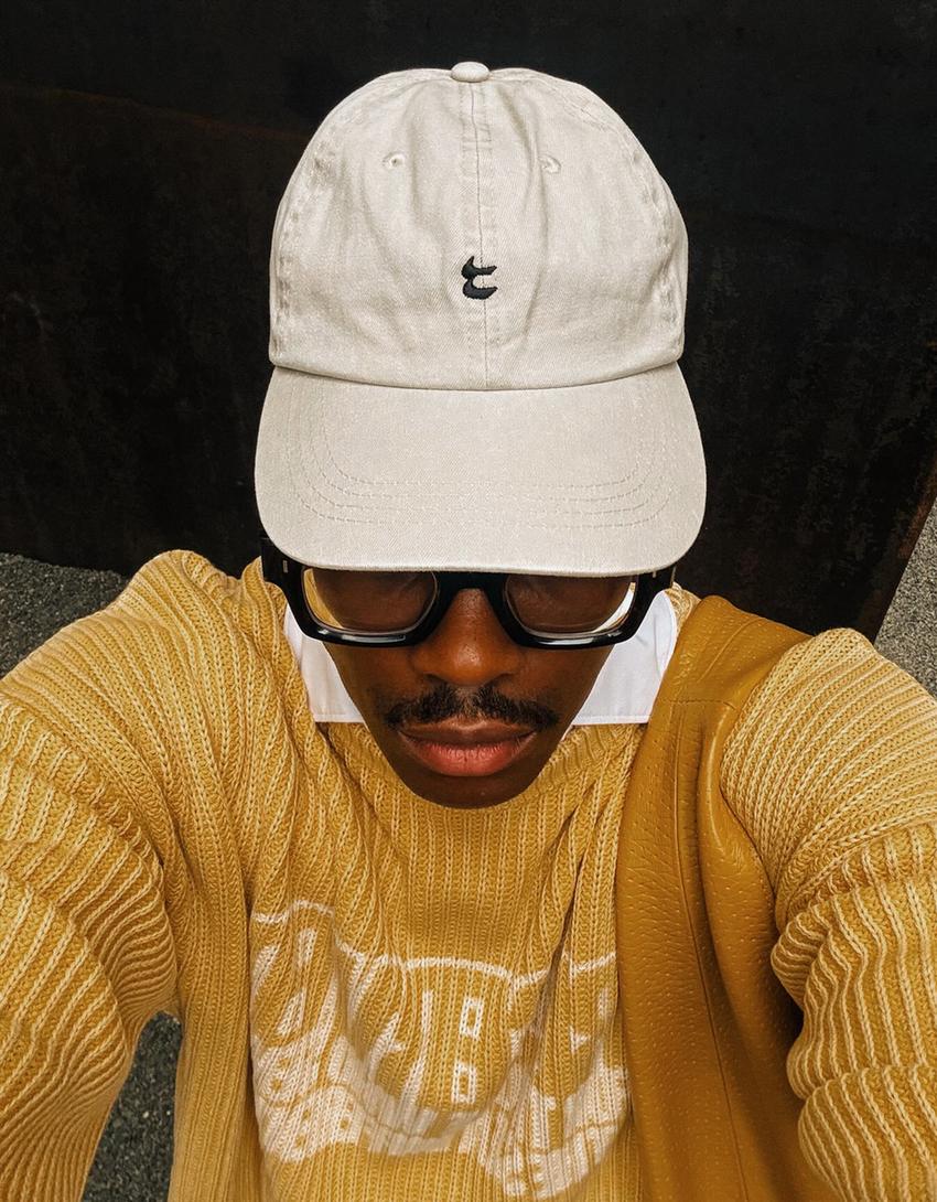 Kirjailtu lippis-Ecru