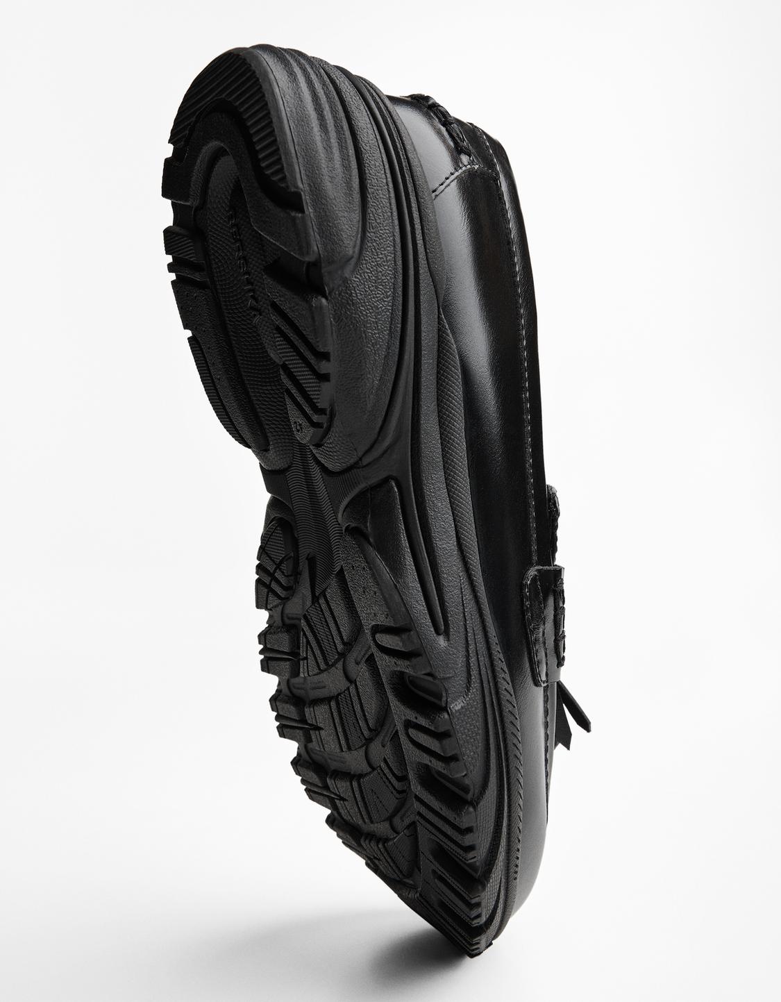 Loafers with sporty sole
