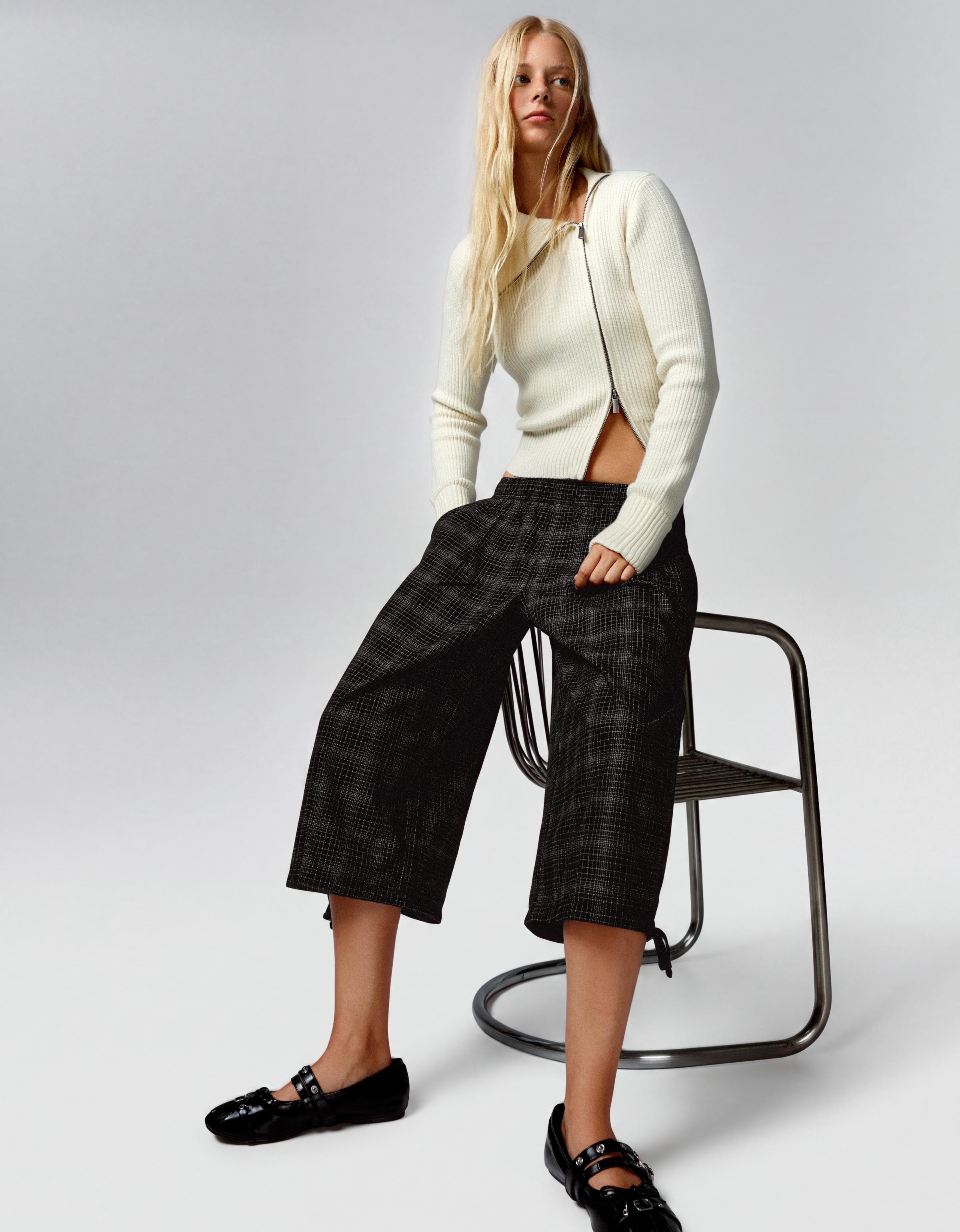 Long twill Bermuda shorts — Grey