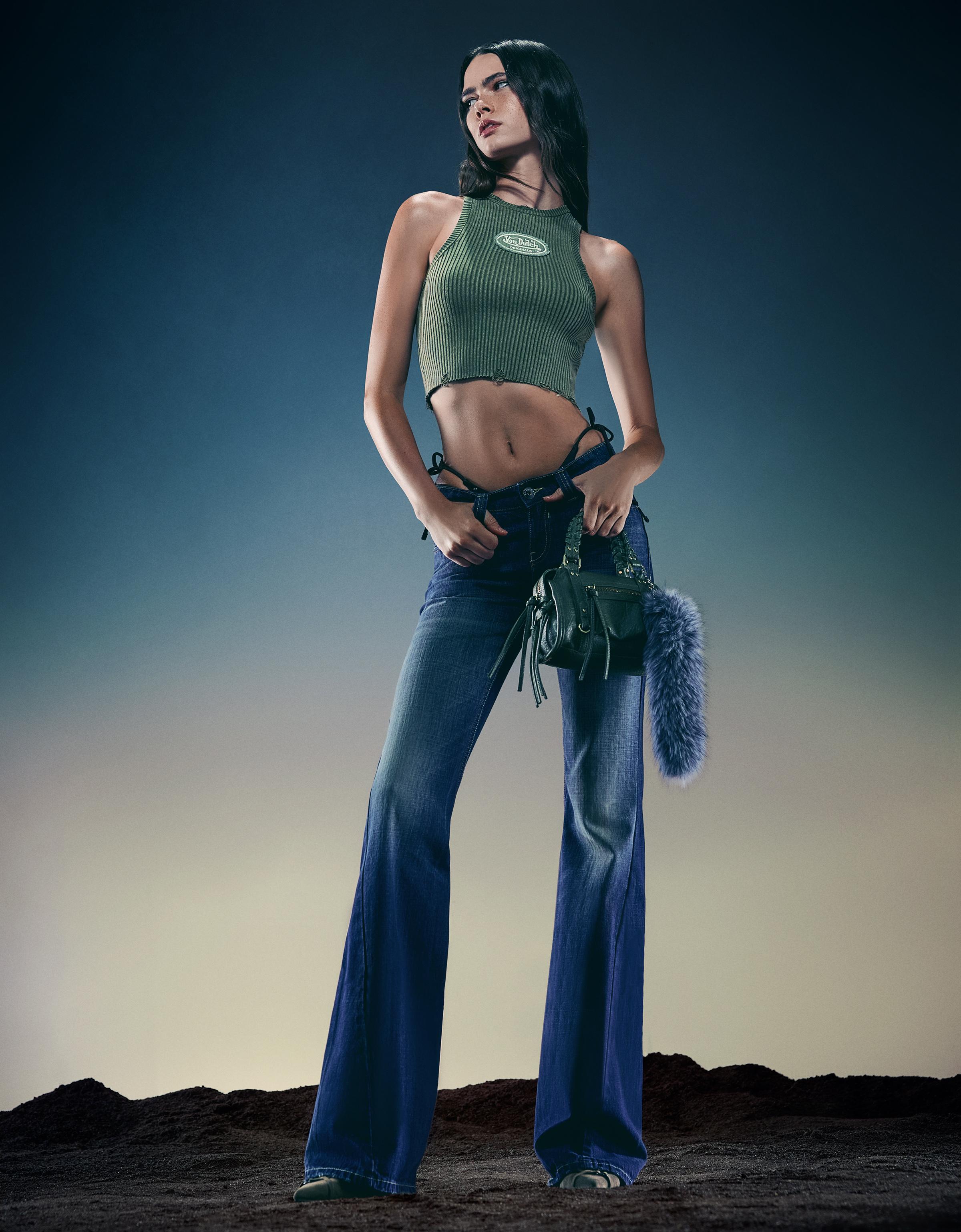 Bershka Top Vont Mit Niederländischem Patch Damen S Khaki