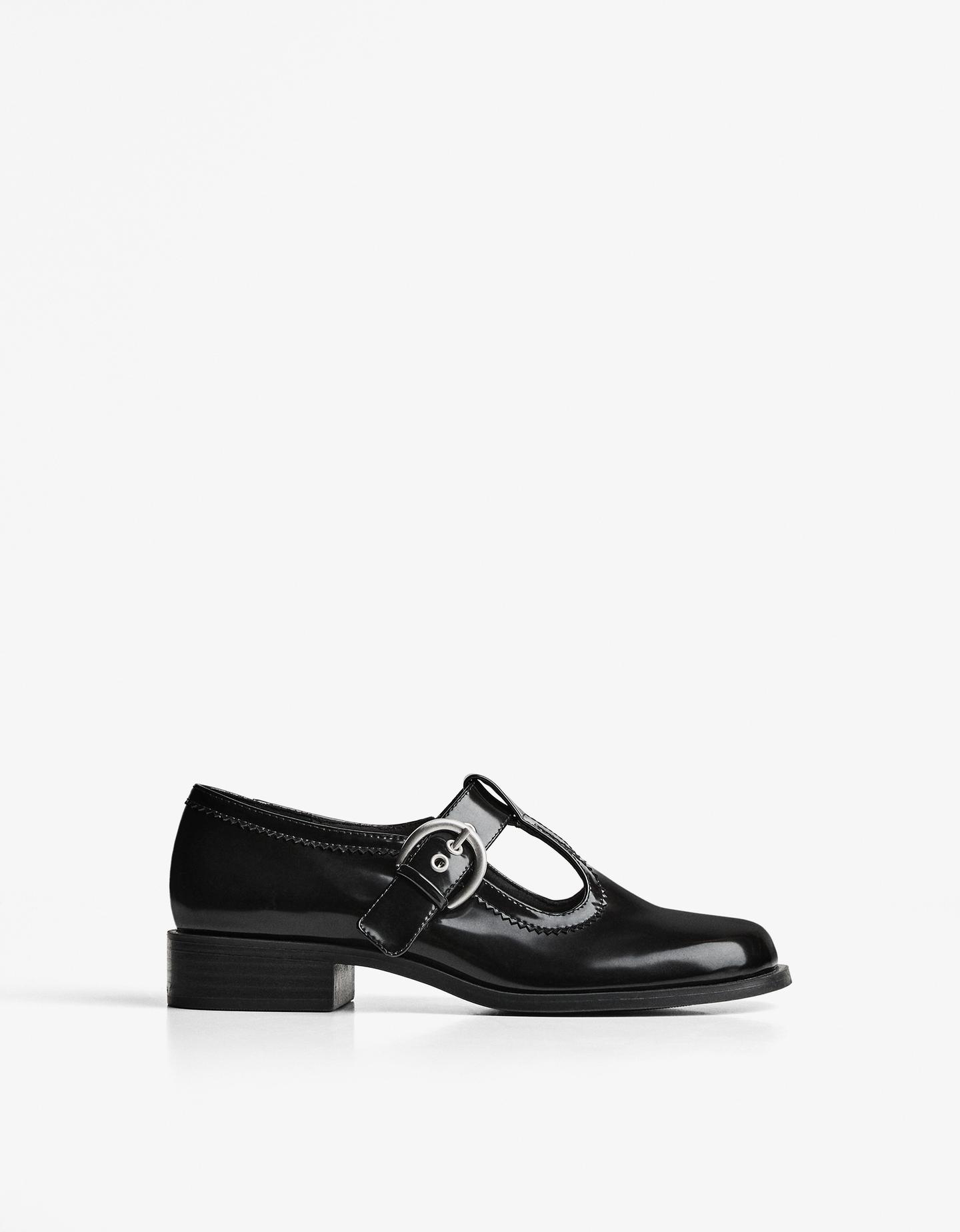 Bershka buty z paskiem ze sprzączką czarny