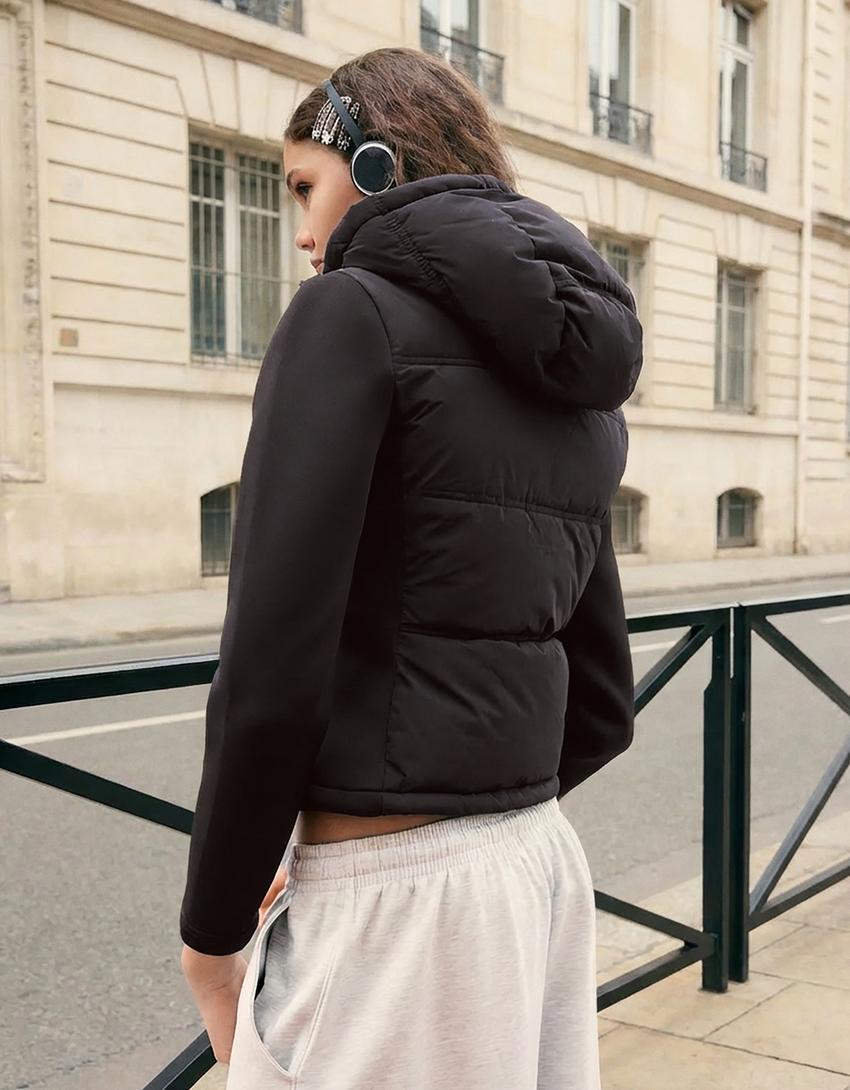 جاكيت بغطاء رأس مدمج بتأثير النيوبرين-أسود