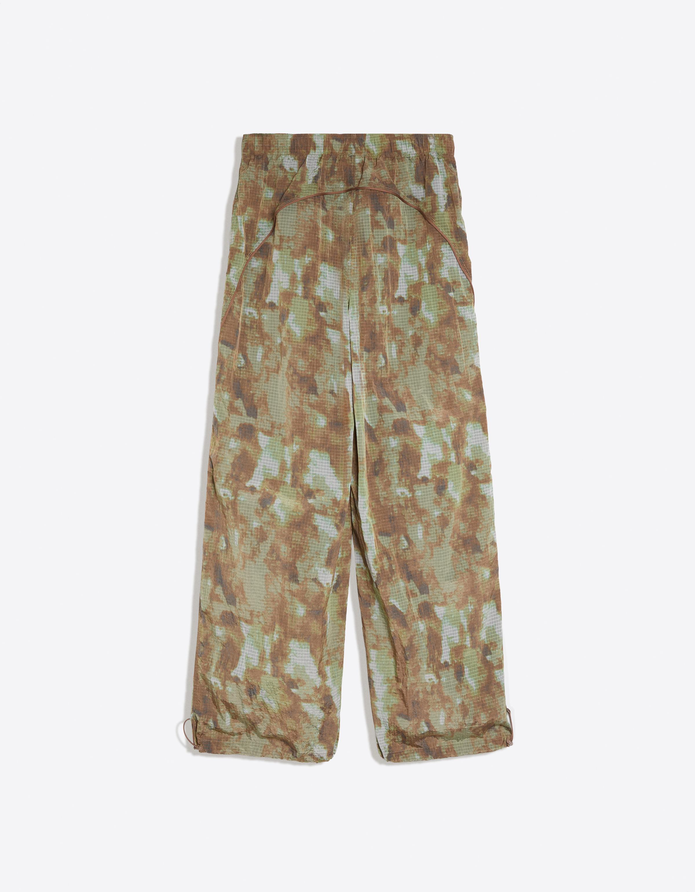 Technical print parachute trousers — Brown