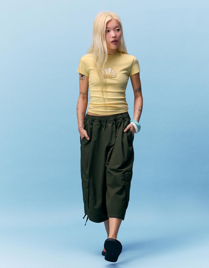 Short sleeve print and bead T-shirt-Yellow