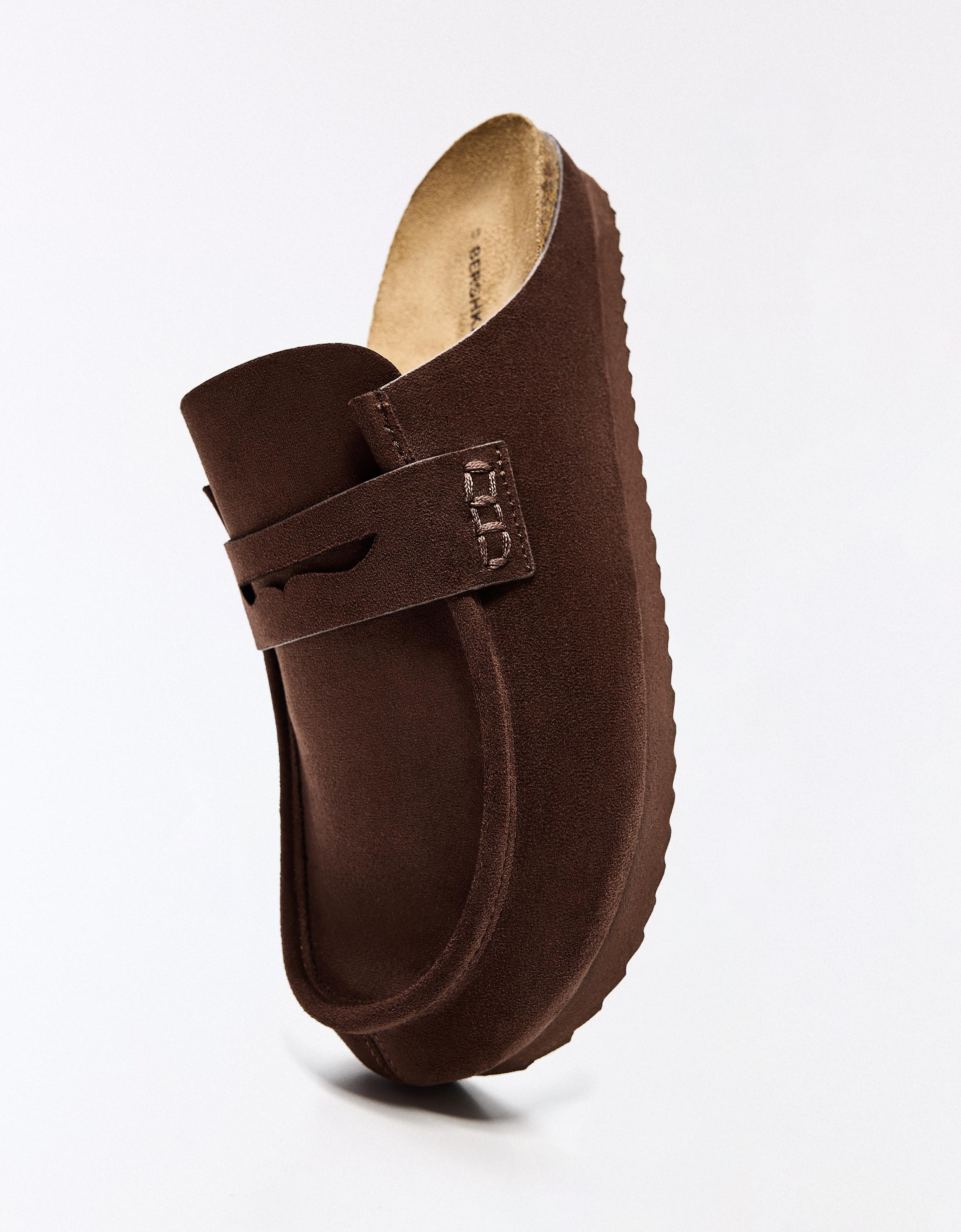 Mule clogs with mask detail — Brown