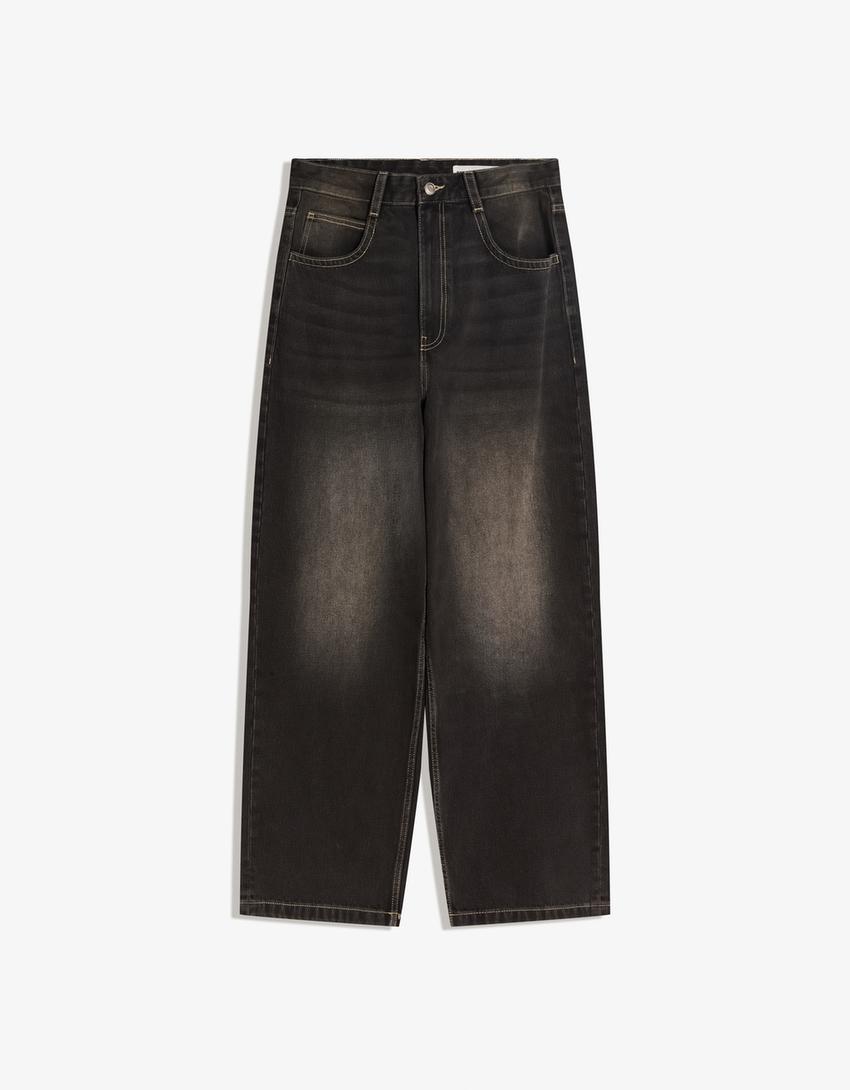 Super baggy jeans met studs