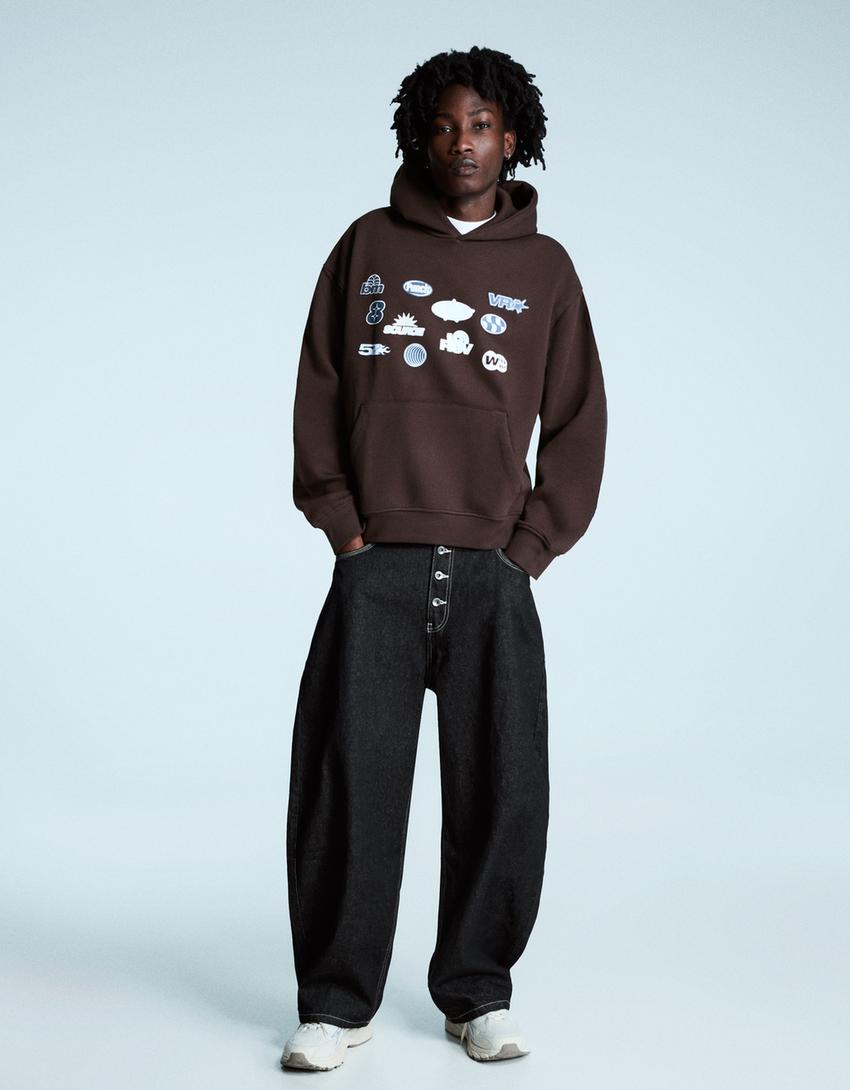 Dessuadora caputxa estampat-Marró