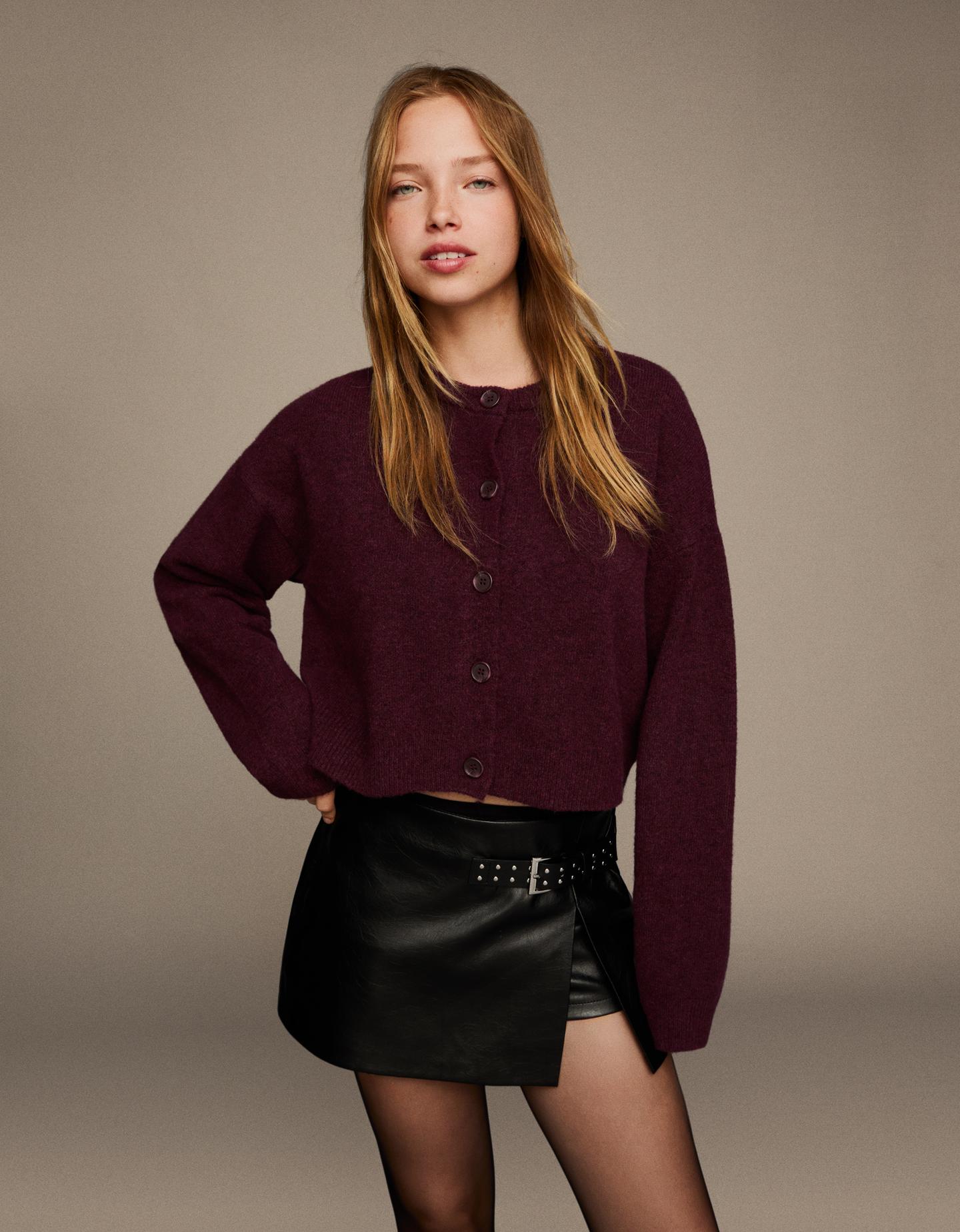 Bershka kardigan z guzikami soft touch bordowy