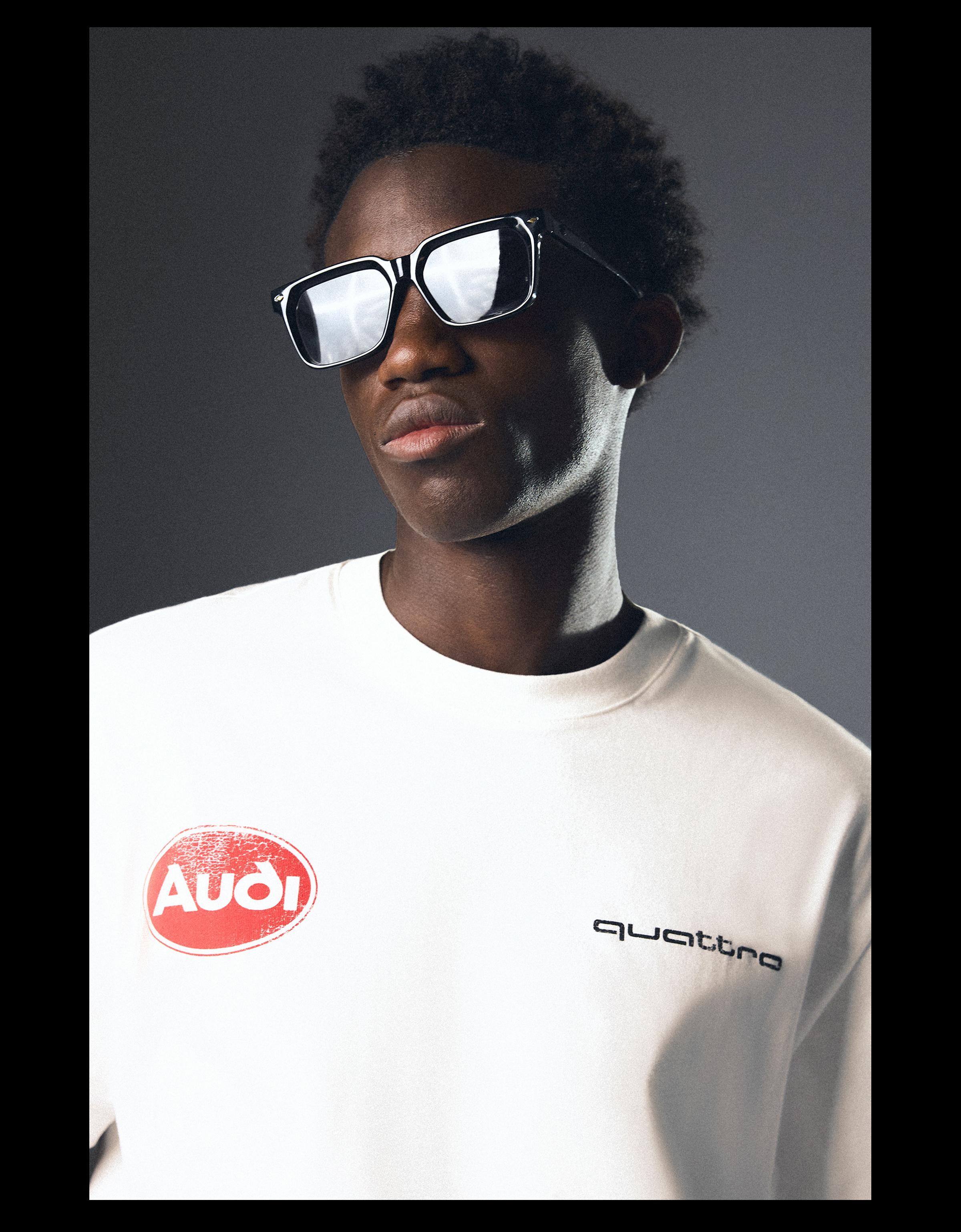 Relaxed fit T-shirt AUDI — Off white